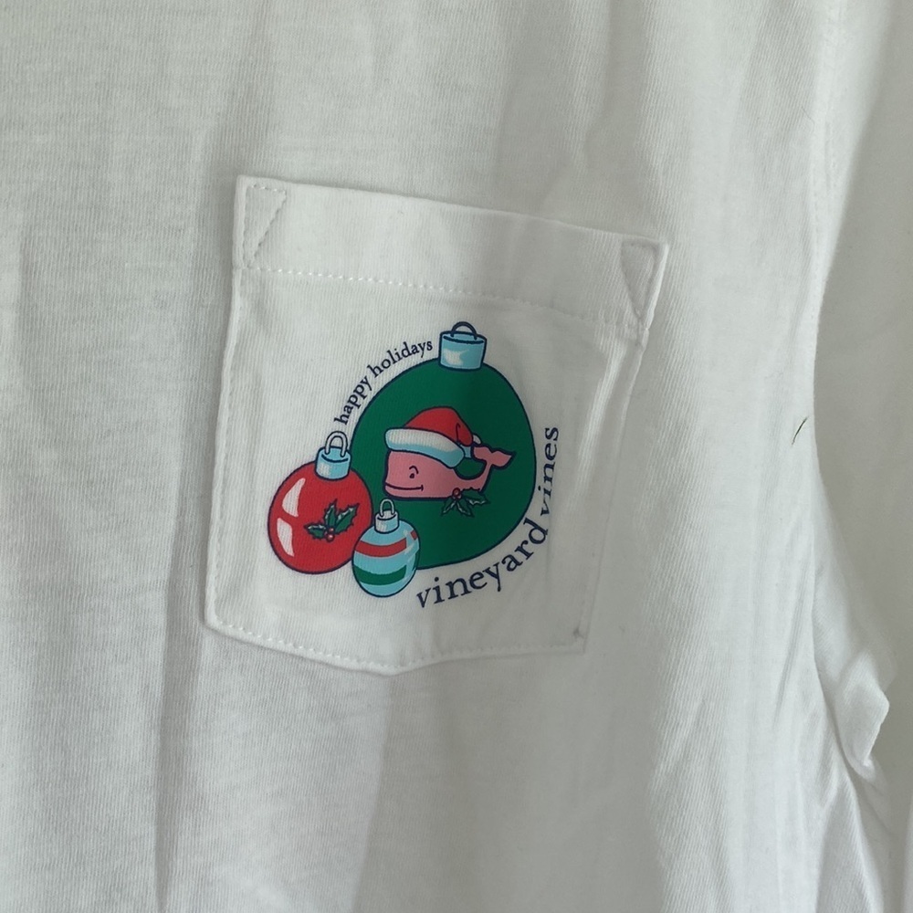 NWT Vineyard Vines | White Tee with Holiday Whale Logo | Great Condition - Picture 2 of 5
